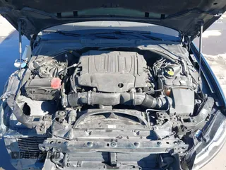 2017 Jaguar XF 35t Prestige with VIN SAJBE4BV0HCY47218, listed as a IAAI auction lot 41040063 with 100,823 mi miles. Bid and sale history available at carsss.com. Image 10.