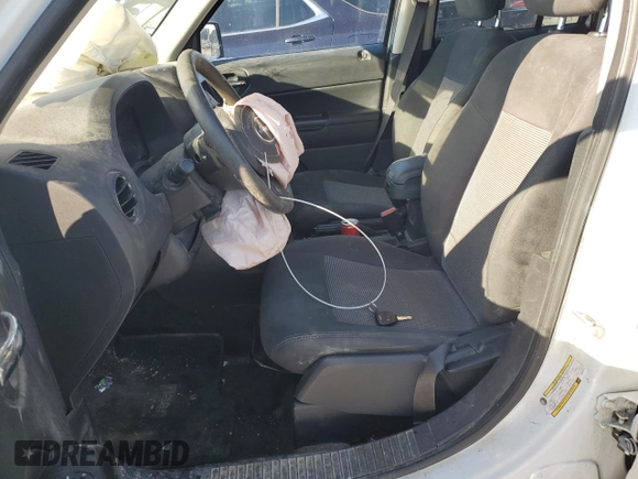 2016 Jeep Patriot Sport z VIN 1C4NJPBA0GD641413, wystawiony jako Copart lot #45956175 z przebiegiem 115 972 mil mil oraz Szkody całkowita. Historia ofert i sprzedaży dostępna na DreamBid. Obrazek 7.
