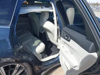 2023 Volvo XC60 Recharge Plug-In Hybrid Ultimate Bright Theme with VIN YV4H60DA7P1375213, listed as a IAAI auction lot 41582706 with 1,938 mi miles. Bid and sale history available at carsss.com. Image 8.