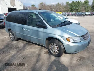 2002 Chrysler Town & Country LX with VIN 2C4GP44372R576005, listed as a IAAI auction lot 42092478 with 165,018 mi miles. Bid and sale history available at carsss.com. Image 1.