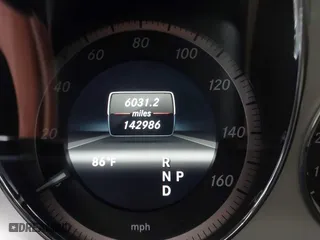 2013 Mercedes-Benz E-Class E 350 Luxury with VIN WDDHF5KB3DA692743, listed as a IAAI auction lot 40550950 with 142,986 mi miles. Bid and sale history available at carsss.com. Image 15.