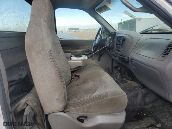 1998 Ford F-150 Standard with VIN 1FTZF18W6WKC03783, listed as a Copart auction lot 86201354 with 160,000 mi miles and Salvage Title. Bid and sale history available at carsss.com. Image 10.