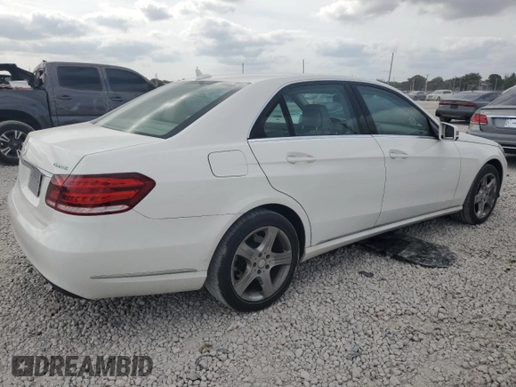 2015 Mercedes-Benz E 350 Luxury with VIN WDDHF8JB9FB144018, listed as a Copart auction lot 53673095 with 37,181 mi miles and Salvage Title. Bid and sale history available at DreamBid. Image 3.