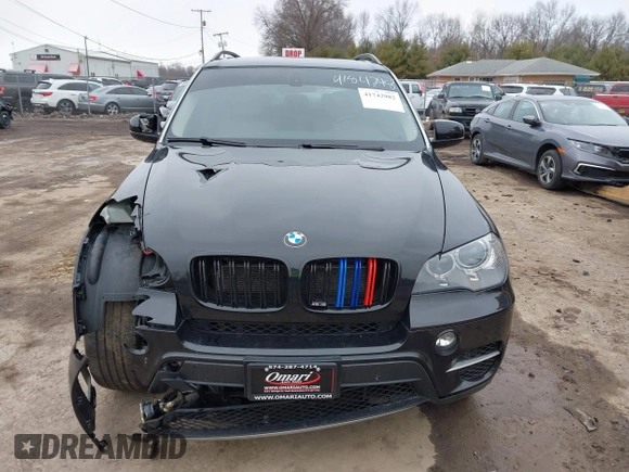 2013 BMW X5 xDrive50i с VIN 5UXZV8C54DL426713, выставлен на аукционе IAAI как лот 41742982 с пробегом 103 208 миль миль и . История ставок и продаж доступна на DreamBid. Изображение 12.