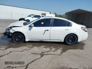 2009 Nissan Altima S with VIN 1N4AL21E09N432496, listed as a IAAI auction lot 42073322 with Not Provided miles and . Bid and sale history available at DreamBid. Image 14.