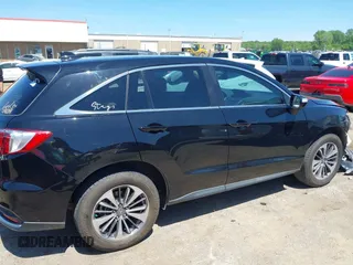 2017 Acura RDX Advance z VIN 5J8TB4H70HL031583, wystawiony jako IAAI lot #42082929 z przebiegiem 125 540 mil mil oraz . Historia ofert i sprzedaży dostępna na DreamBid. Obrazek 14.