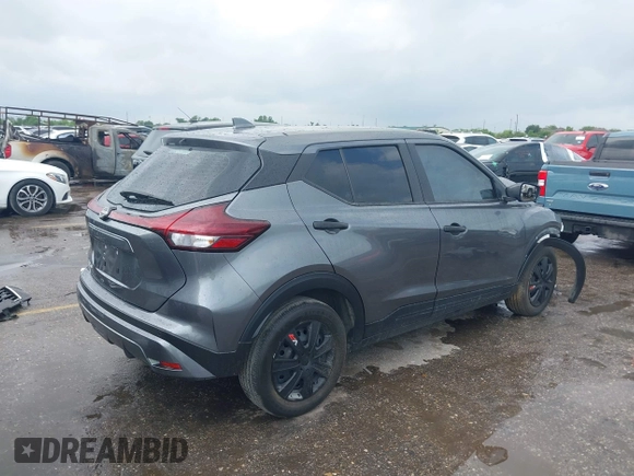 2023 Nissan Kicks S z VIN 3N1CP5BV9PL561294, wystawiony jako IAAI lot #42150962 z przebiegiem 15 900 mil mil oraz . Historia ofert i sprzedaży dostępna na DreamBid. Obrazek 4.