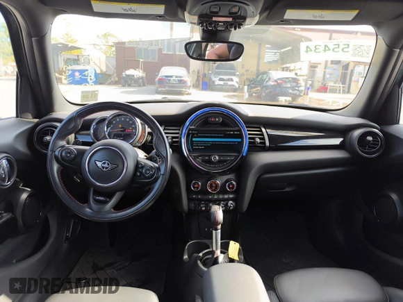 2019 MINI Hardtop 4 Door Cooper S with VIN WMWXU3C57K2H87810, listed as a Copart auction lot 54734575 with 39,785 mi miles and Salvage Title. Bid and sale history available at DreamBid. Image 9.