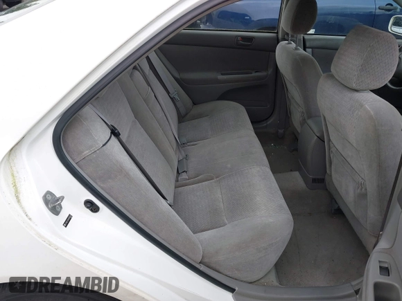 2004 Toyota Camry LE with VIN JTDBE32K840256161, listed as a IAAI auction lot 42000050 with 367,016 mi miles. Bid and sale history available at carsss.com. Image 8.