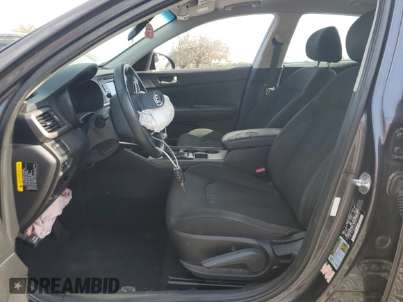 2017 Kia Optima LX z VIN 5XXGT4L37HG132959, wystawiony jako Copart lot #54435505 z przebiegiem Nie podano mil oraz Szkoda całkowita • Salvage title. Historia ofert i sprzedaży dostępna na DreamBid. Obrazek 7.