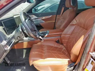 2023 BMW 7 Series 760i xDrive с VIN WBA33EJ09PCL98685, выставлен на аукционе Copart как лот 60106345 с пробегом 16 922 миль миль и Списание • Salvage title. История ставок и продаж доступна на DreamBid. Изображение 7.