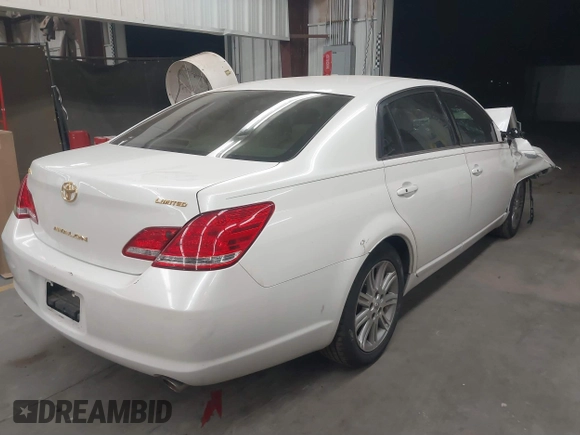 2005 Toyota Avalon XL with VIN 4T1BK36B55U013349, listed as a IAAI auction lot 41879384 with 185,821 mi miles and . Bid and sale history available at DreamBid. Image 4.