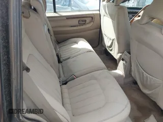 1998 Volvo V90 z VIN YV1KW9601W1046355, wystawiony jako IAAI lot #41518241 z przebiegiem 236 321 mil mil oraz . Historia ofert i sprzedaży dostępna na DreamBid. Obrazek 8.