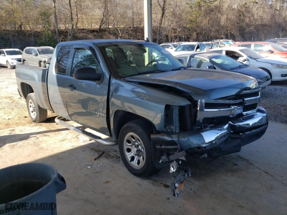 2007 Chevrolet Silverado 1500 Work Truck with VIN 2GCEC19C871670667, listed as a Copart auction lot 88142335 with 136,366 mi miles and Salvage Title. Bid and sale history available at carsss.com. Image 4.