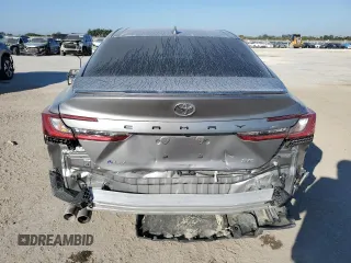 2025 Toyota Camry LE z VIN 4T1DAACK0SU539680, wystawiony jako Copart lot #42923805 z przebiegiem 7 571 mil mil oraz Szkoda całkowita • Salvage title. Historia ofert i sprzedaży dostępna na DreamBid. Obrazek 6.