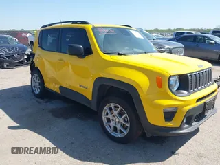 2023 Jeep Renegade Latitude with VIN ZACNJDB11PPP62206, listed as a IAAI auction lot 41998934 with 9,577 mi miles and . Bid and sale history available at carsss.com. Image 1.