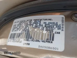 2002 Toyota Avalon XL with VIN 4T1BF28B62U261312, listed as a IAAI auction lot 41957062 with 233,443 mi miles. Bid and sale history available at carsss.com. Image 9.