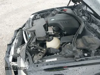 2015 BMW 3 Series 320i с VIN WBA3B1C55FP681306, выставлен на аукционе IAAI как лот 42415051 с пробегом 135 688 миль миль и . История ставок и продаж доступна на DreamBid. Изображение 19.