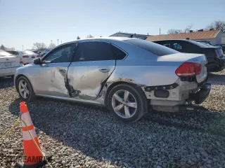 2012 Volkswagen Passat SE with VIN 1VWBP7A34CC045562, listed as a Copart auction lot 48710615 with 165,492 mi miles and Salvage Title. Bid and sale history available at carsss.com. Image 2.