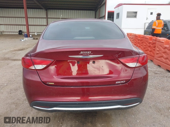 2015 Chrysler 200 Limited z VIN 1C3CCCAB8FN575131, wystawiony jako IAAI lot #42109879 z przebiegiem 104 384 mil mil oraz . Historia ofert i sprzedaży dostępna na DreamBid. Obrazek 16.