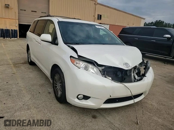 2017 Toyota Sienna XLE Auto Access Seat z VIN 5TDYZ3DC1HS855359, wystawiony jako Copart lot #54170315 z przebiegiem 129 570 mil mil oraz Szkoda całkowita • Salvage title. Historia ofert i sprzedaży dostępna na DreamBid. Obrazek 13.