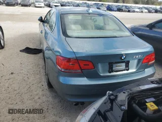 2008 BMW 3 Series 328xi z VIN WBAWC33508PD09383, wystawiony jako Copart lot #77994954 z przebiegiem 136 592 mil mil oraz Szkoda całkowita • Salvage title. Historia ofert i sprzedaży dostępna na DreamBid. Obrazek 6.