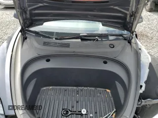 2023 Tesla Model 3 z VIN 5YJ3E1EA1PF692481, wystawiony jako Copart lot #61764165 z przebiegiem 22 649 mil mil oraz Szkoda całkowita • Salvage title. Historia ofert i sprzedaży dostępna na DreamBid. Obrazek 11.
