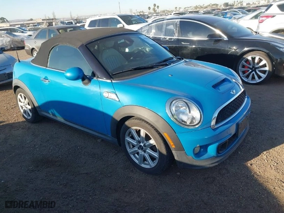 2013 MINI Cooper Roadster S with VIN WMWSY3C58DT565849, listed as a IAAI auction lot 41644818 with NaN miles. Bid and sale history available at carsss.com. Image 1.