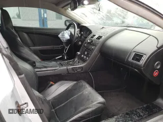2007 Aston Martin DB9 z VIN SCFAB01A37GA08055, wystawiony jako Copart lot #82733743 z przebiegiem 39 201 mil mil oraz . Historia ofert i sprzedaży dostępna na DreamBid. Obrazek 8.
