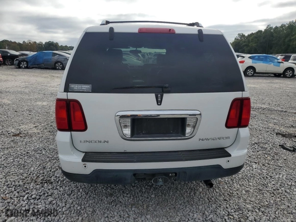 2005 Lincoln Navigator Luxury with VIN 5LMFU27525LJ24507, listed as a Copart auction lot 85340054 with 0 mi miles and Non Repairable. Bid and sale history available at carsss.com. Image 6.