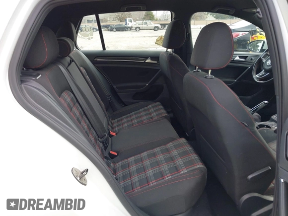 2015 Volkswagen Golf GTI SE with VIN 3VW5T7AU8FM086572, listed as a IAAI auction lot 41708044 with 186,150 mi miles. Bid and sale history available at carsss.com. Image 8.
