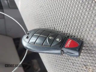 2009 Dodge Grand Caravan SE z VIN 1D8HN44E09B516847, wystawiony jako IAAI lot #42222476 z przebiegiem 190 090 mil mil oraz . Historia ofert i sprzedaży dostępna na DreamBid. Obrazek 11.
