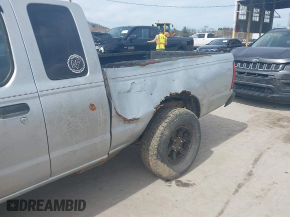 2002 Nissan Frontier XE z VIN 1N6ED26YX2C353086, wystawiony jako IAAI lot #41821399 z przebiegiem 192 027 mil mil oraz . Historia ofert i sprzedaży dostępna na DreamBid. Obrazek 6.