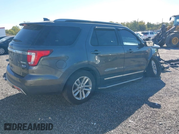 2016 Ford Explorer XLT with VIN 1FM5K7DH6GGA88588, listed as a IAAI auction lot 40562984 with 68,518 mi miles and . Bid and sale history available at carsss.com. Image 4.