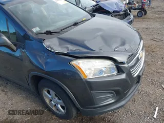 2016 Chevrolet Trax LS with VIN 3GNCJNSB3GL224437, listed as a IAAI auction lot 40637048 with 74,457 mi miles. Bid and sale history available at carsss.com. Image 6.