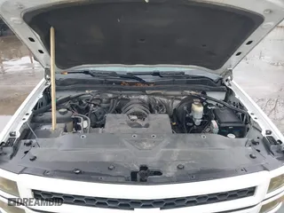 2014 Chevrolet Silverado 1500 Work Truck with VIN 1GCRCPEH3EZ132808, listed as a IAAI auction lot 41379187 with 233,359 mi miles. Bid and sale history available at carsss.com. Image 10.