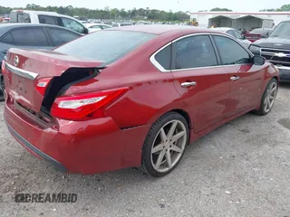 2017 Nissan Altima SV with VIN 1N4AL3AP1HC135612, listed as a IAAI auction lot 41848270 with 91,294 mi miles and . Bid and sale history available at carsss.com. Image 4.