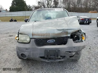 2005 Ford Escape XLS Value with VIN 1FMYU92Z05KA21168, listed as a Copart auction lot 47630185 with 253,389 mi miles and Salvage Title. Bid and sale history available at carsss.com. Image 5.
