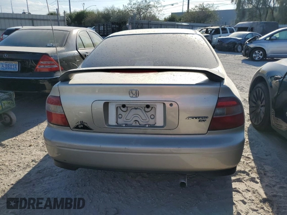 1995 Honda Accord LX with VIN JHMCD563XSC033376, listed as a Copart auction lot 73887924 with 129,069 mi miles and Salvage Title. Bid and sale history available at carsss.com. Image 6.