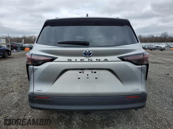 2024 Toyota Sienna XLE z VIN 5TDJSKFC3RS148195, wystawiony jako Copart lot #49125385 z przebiegiem Nie podano mil oraz Szkoda całkowita • Salvage title. Historia ofert i sprzedaży dostępna na DreamBid. Obrazek 6.