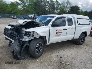 2018 Toyota Tacoma SR z VIN 5TFSX5EN3JX058490, wystawiony jako Copart lot #54276405 z przebiegiem 122 154 mil mil oraz Szkoda całkowita • Salvage title. Historia ofert i sprzedaży dostępna na DreamBid. Obrazek 1.
