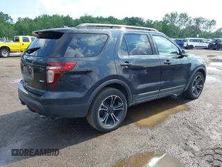 2015 Ford Explorer Sport z VIN 1FM5K8GTXFGA00534, wystawiony jako IAAI lot #42562157 z przebiegiem 178 420 mil mil oraz . Historia ofert i sprzedaży dostępna na DreamBid. Obrazek 4.