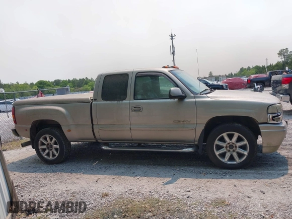 2003 GMC Sierra Denali z VIN 2GTFK69U531270072, wystawiony jako IAAI lot #42004573 z przebiegiem 240 244 mil mil oraz . Historia ofert i sprzedaży dostępna na DreamBid. Obrazek 14.