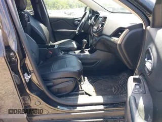 2016 Jeep Cherokee Limited with VIN 1C4PJLDB9GW320207, listed as a IAAI auction lot 42350707 with 90,936 mi miles and . Bid and sale history available at DreamBid. Image 5.
