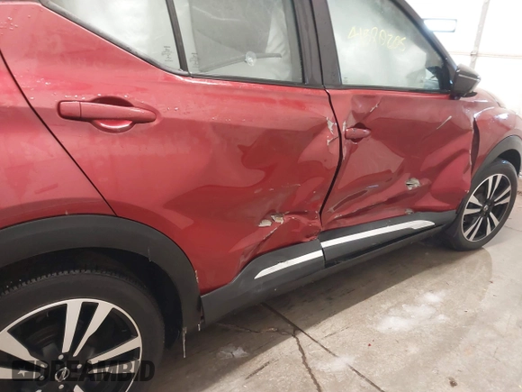 2019 Nissan Kicks SV with VIN 3N1CP5CU3KL482928, listed as a IAAI auction lot 41580205 with 43,944 mi miles. Bid and sale history available at carsss.com. Image 6.