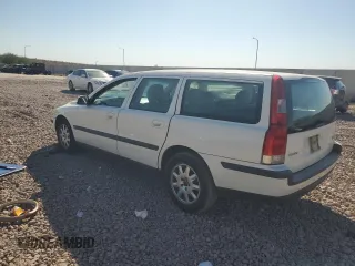 2001 Volvo V70 with VIN YV1SW61R812092739, listed as a Copart auction lot 73970134 with 191,350 mi miles and Salvage Title. Bid and sale history available at carsss.com. Image 2.