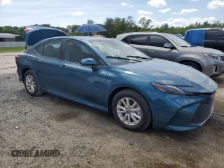 2025 Toyota Camry LE with VIN 4T1DAACK2SU588668, listed as a Copart auction lot 51573135 with 372 mi miles and Salvage Title. Bid and sale history available at carsss.com. Image 4.