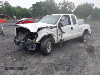 2015 Ford F-250 XLT with VIN 1FT7X2B64FEB25893, listed as a IAAI auction lot 42430677 with 290,675 mi miles and . Bid and sale history available at DreamBid. Image 2.