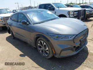 2023 Ford Mustang Mach-E Premium z VIN 3FMTK3SU3PMA83287, wystawiony jako IAAI lot #42329691 z przebiegiem Nie podano mil oraz . Historia ofert i sprzedaży dostępna na DreamBid. Obrazek 1.