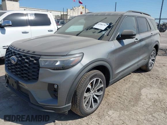 2025 Ford Explorer ST-Line with VIN 1FMUK8KH3SGB31507, listed as a IAAI auction lot 41984702 with 5,721 mi miles. Bid and sale history available at carsss.com. Image 2.